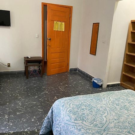 My Family In Monterrey - Hostel Экстерьер фото