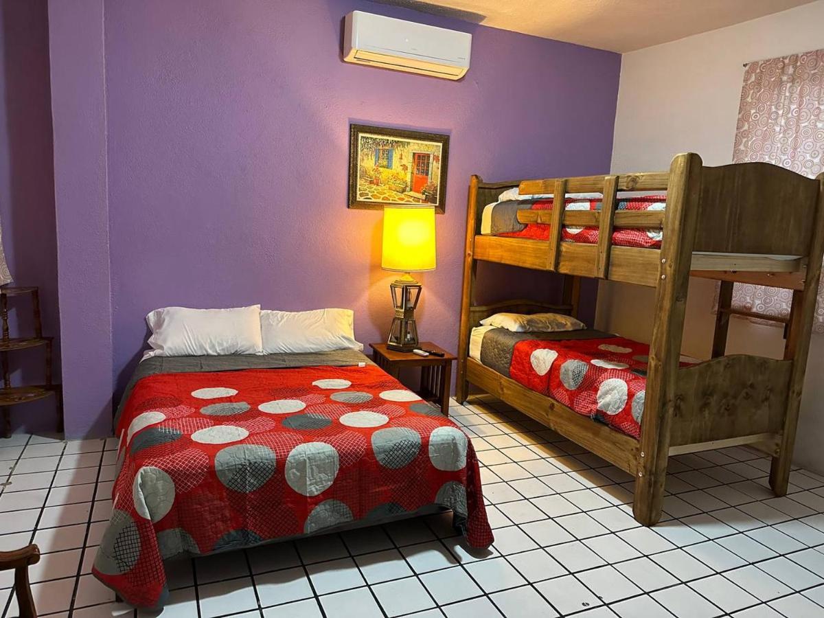 My Family In Monterrey - Hostel Экстерьер фото