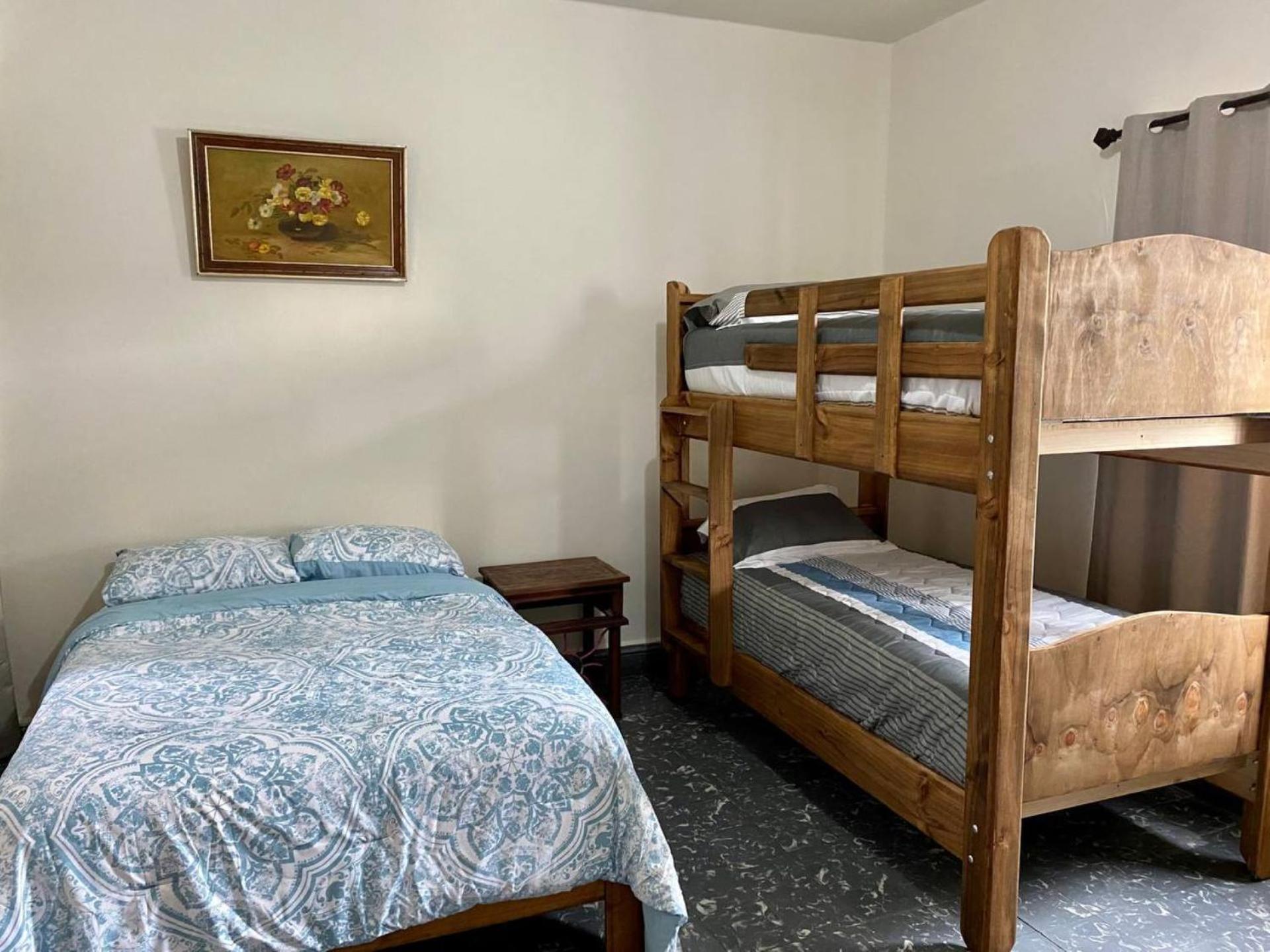 My Family In Monterrey - Hostel Экстерьер фото