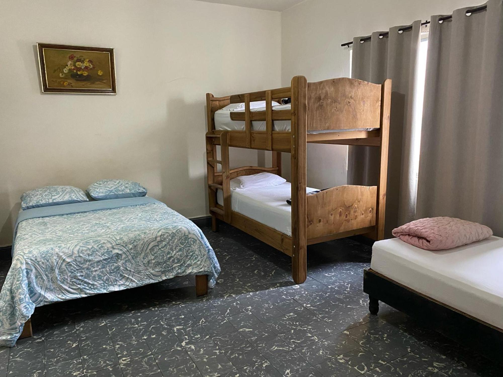 My Family In Monterrey - Hostel Экстерьер фото