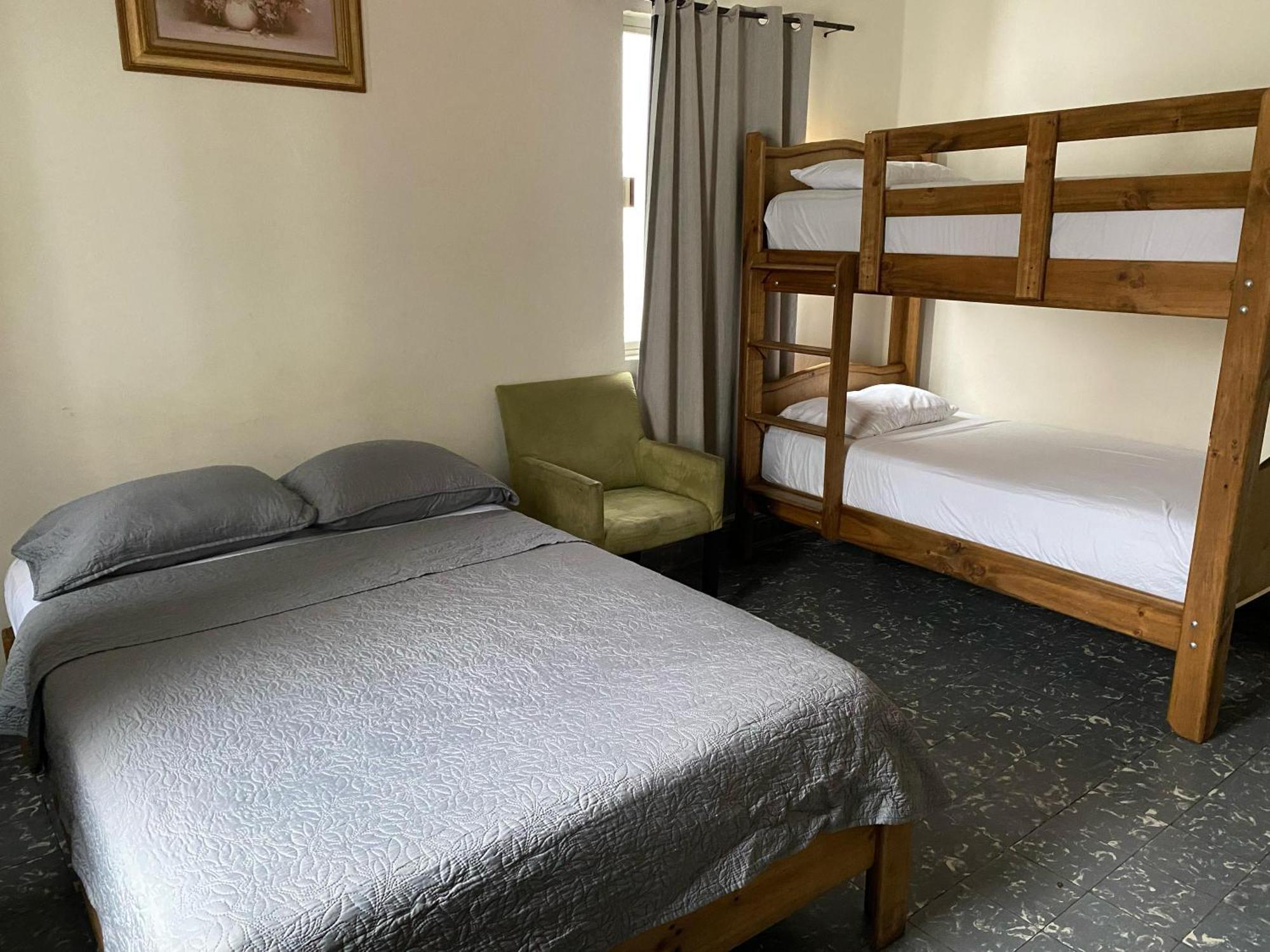 My Family In Monterrey - Hostel Экстерьер фото